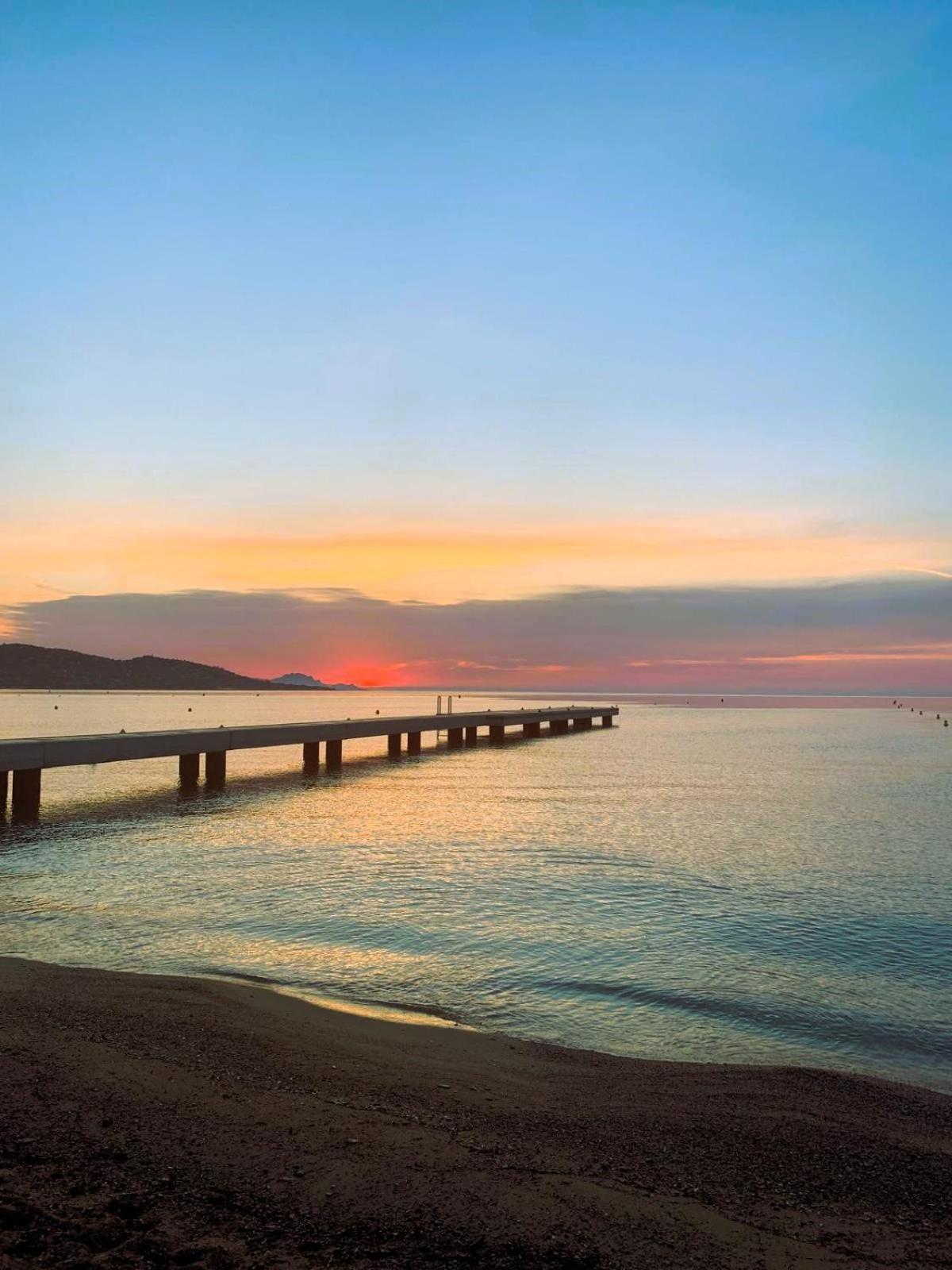 Reve D'Azur, 2 Chambres, Maison Julia En Bord De Mer A La Nartelle, Piscine Partagee, Parking & Terrasse Bbq, Wifi Et Draps Inclus Plage A Pied Sainte-Maxime Dış mekan fotoğraf