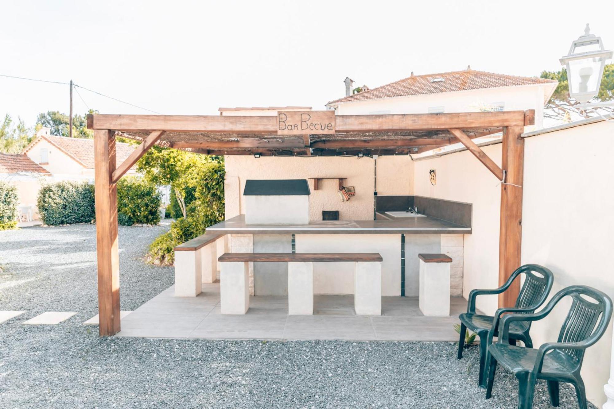 Reve D'Azur, 2 Chambres, Maison Julia En Bord De Mer A La Nartelle, Piscine Partagee, Parking & Terrasse Bbq, Wifi Et Draps Inclus Plage A Pied Sainte-Maxime Dış mekan fotoğraf