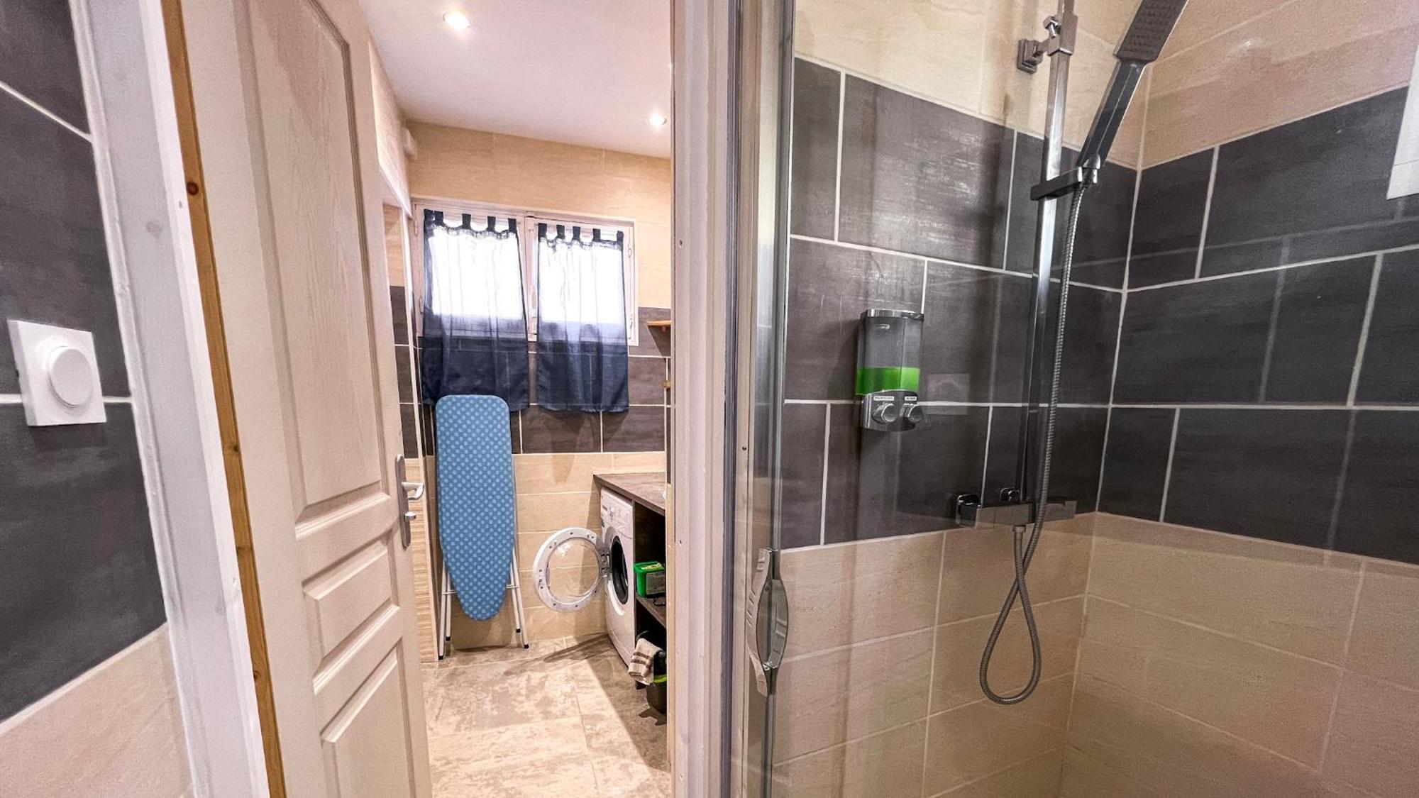 Reve D'Azur, 2 Chambres, Maison Julia En Bord De Mer A La Nartelle, Piscine Partagee, Parking & Terrasse Bbq, Wifi Et Draps Inclus Plage A Pied Sainte-Maxime Dış mekan fotoğraf