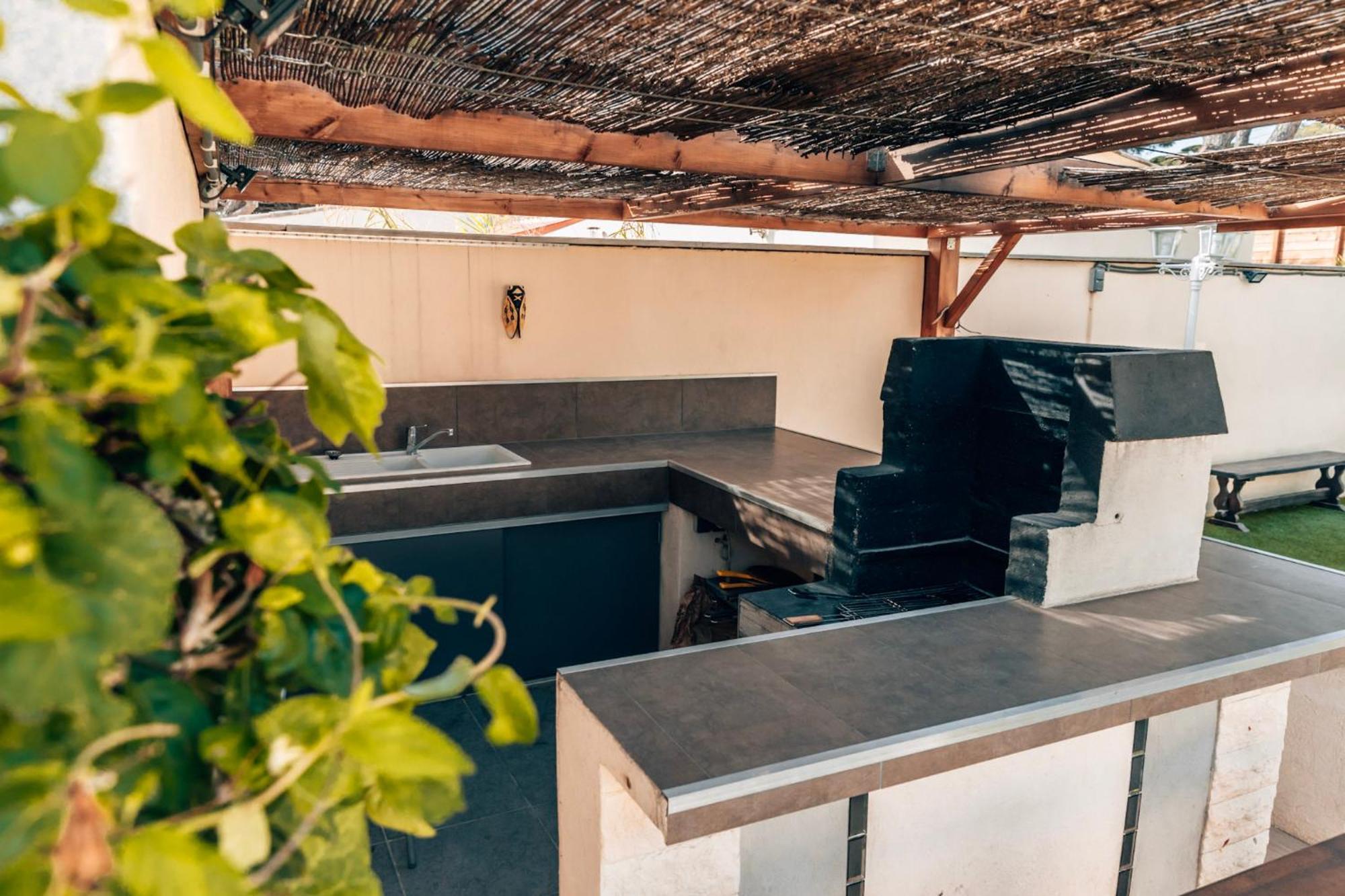 Reve D'Azur, 2 Chambres, Maison Julia En Bord De Mer A La Nartelle, Piscine Partagee, Parking & Terrasse Bbq, Wifi Et Draps Inclus Plage A Pied Sainte-Maxime Dış mekan fotoğraf