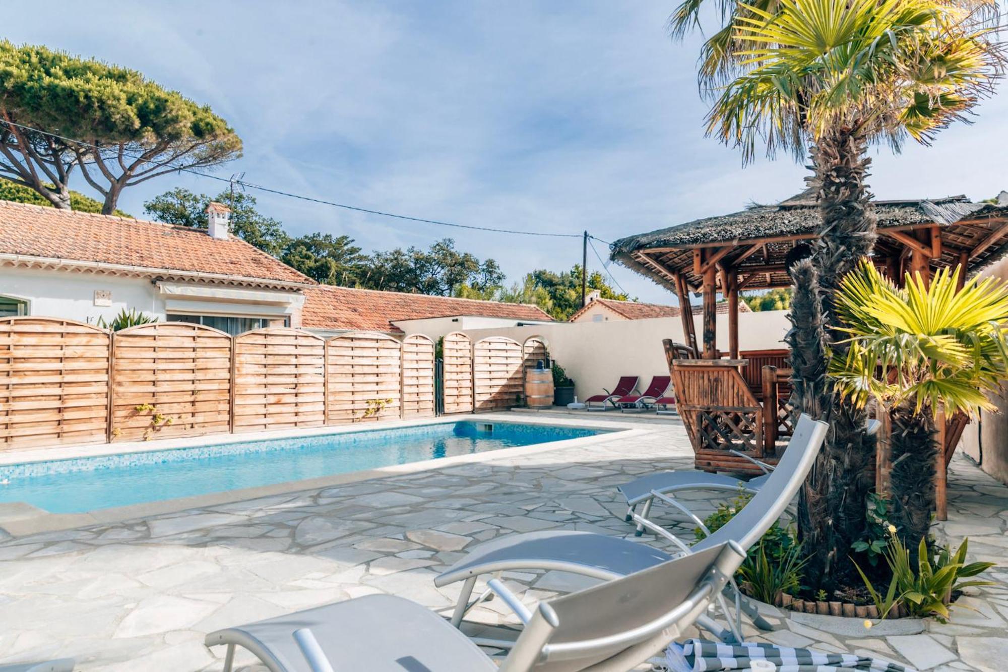 Reve D'Azur, 2 Chambres, Maison Julia En Bord De Mer A La Nartelle, Piscine Partagee, Parking & Terrasse Bbq, Wifi Et Draps Inclus Plage A Pied Sainte-Maxime Dış mekan fotoğraf