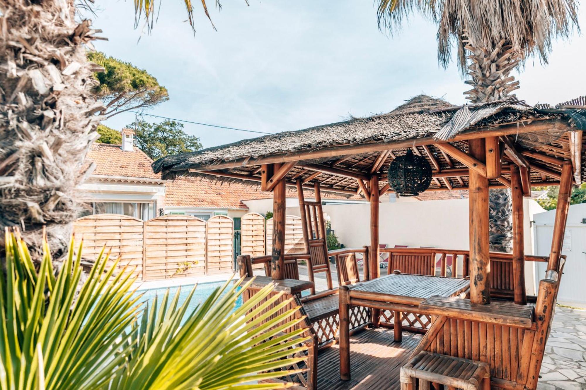 Reve D'Azur, 2 Chambres, Maison Julia En Bord De Mer A La Nartelle, Piscine Partagee, Parking & Terrasse Bbq, Wifi Et Draps Inclus Plage A Pied Sainte-Maxime Dış mekan fotoğraf
