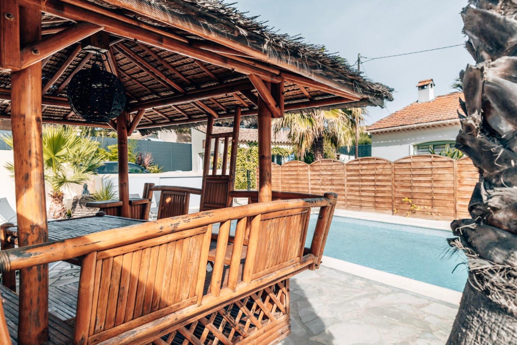 Reve D'Azur, 2 Chambres, Maison Julia En Bord De Mer A La Nartelle, Piscine Partagee, Parking & Terrasse Bbq, Wifi Et Draps Inclus Plage A Pied Sainte-Maxime Dış mekan fotoğraf