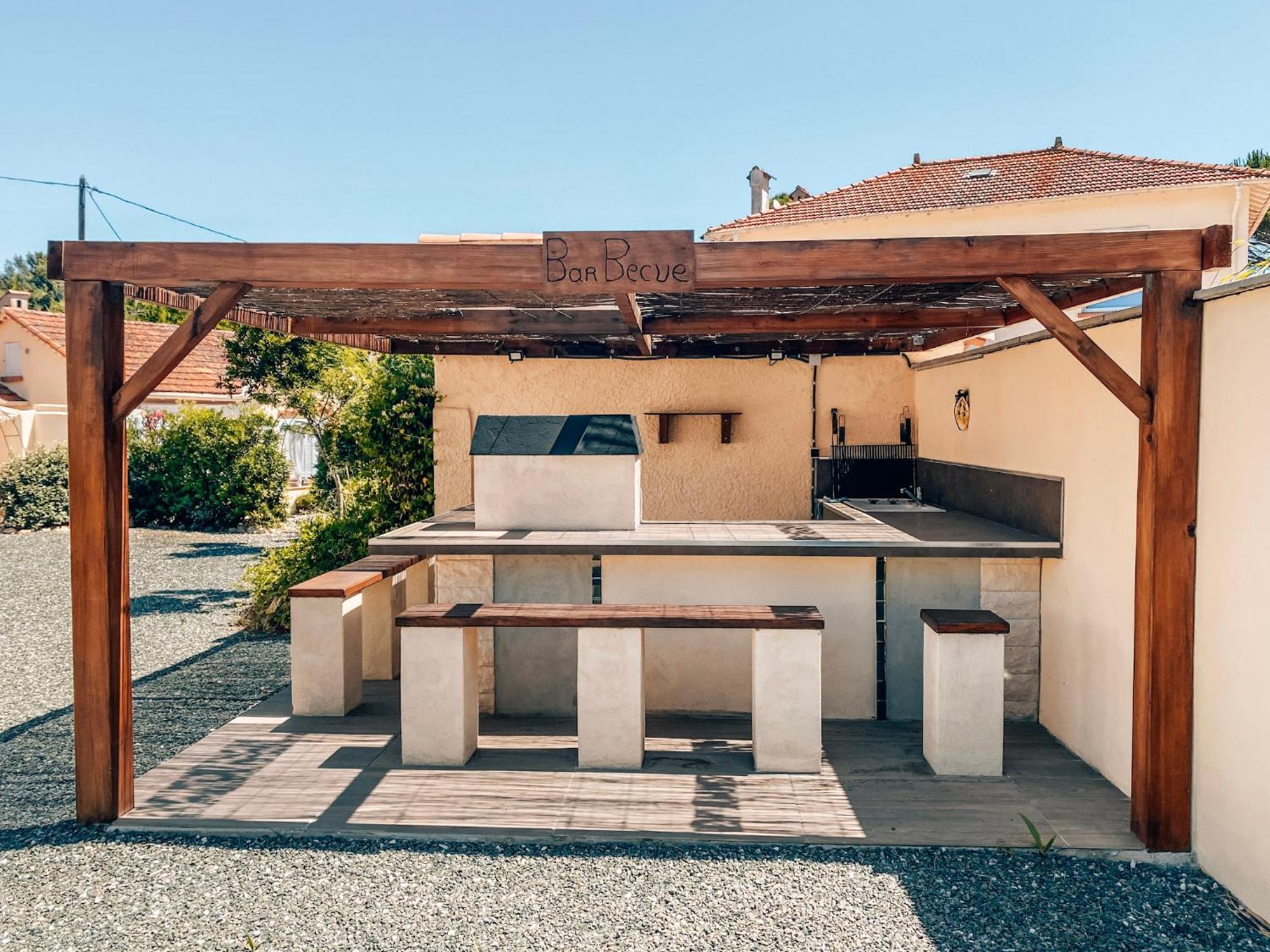 Reve D'Azur, 2 Chambres, Maison Julia En Bord De Mer A La Nartelle, Piscine Partagee, Parking & Terrasse Bbq, Wifi Et Draps Inclus Plage A Pied Sainte-Maxime Dış mekan fotoğraf